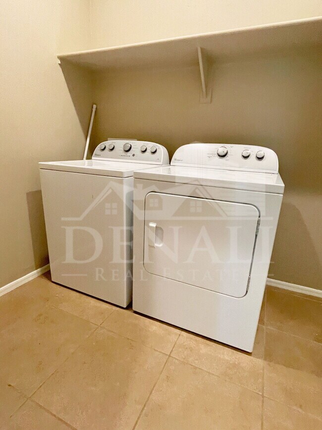 Building Photo - 22468 E Calle de Flores