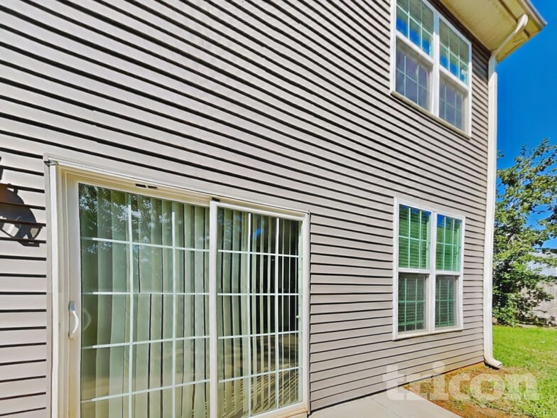 Building Photo - 127 Dunnsmore Dr