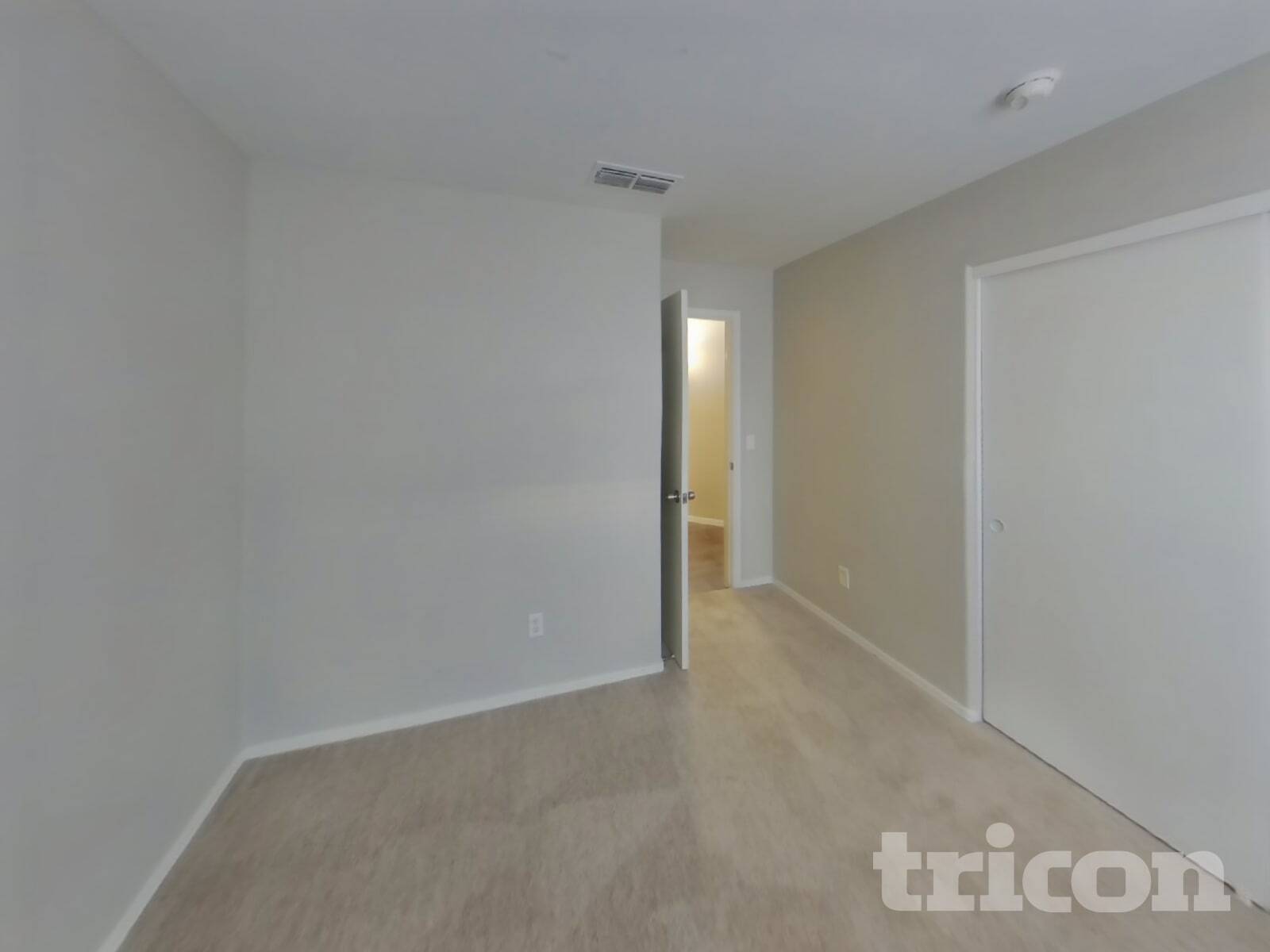 Building Photo - 11445 W Cambridge Ave