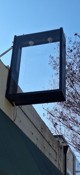 Building Photo - 4278 Beverly Blvd