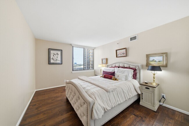 Building Photo - 3525 Sage Rd