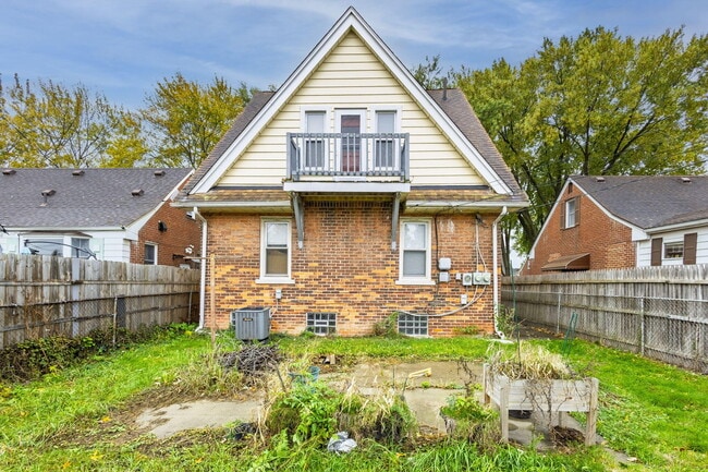 Building Photo - 1838 Markese Ave