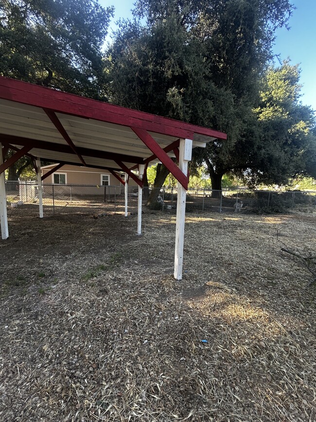 Building Photo - 1723 Buckman Springs Rd