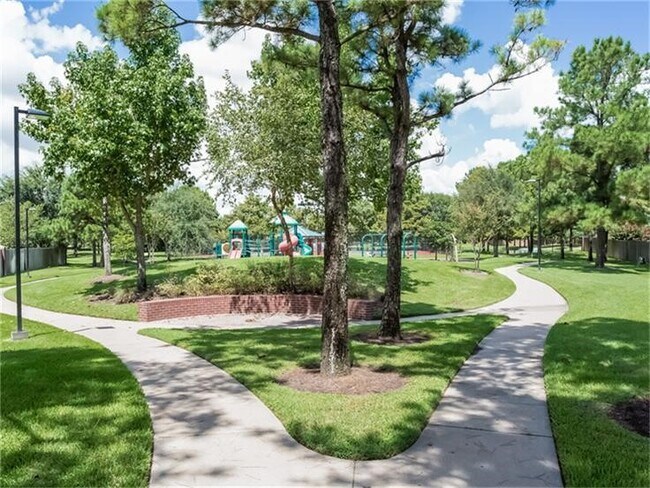 Building Photo - 17607 W Copper Lakes Dr