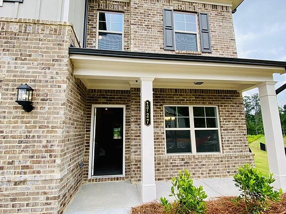 Building Photo - 1727 Holman Forest Dr NE