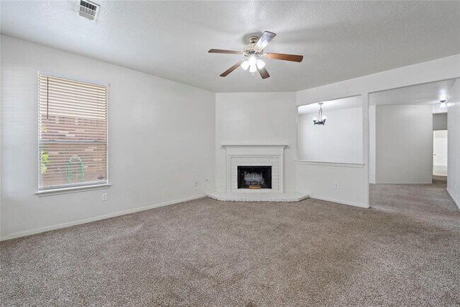 Building Photo - 2919 Blue Dawn Dr