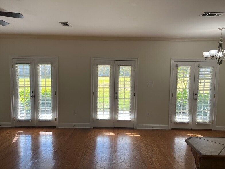 Living Room - 38035 Post Office Rd