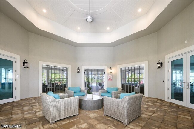 Building Photo - 28093 Sanibel Sands St