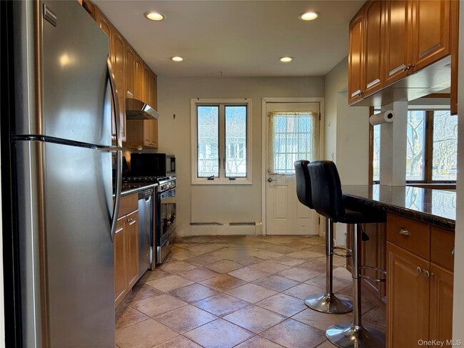 Building Photo - 14 Glendale Dr