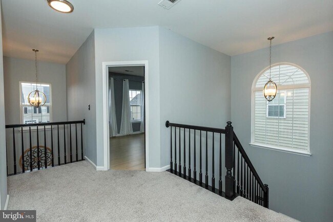 Building Photo - 249 Lord Fairfax St