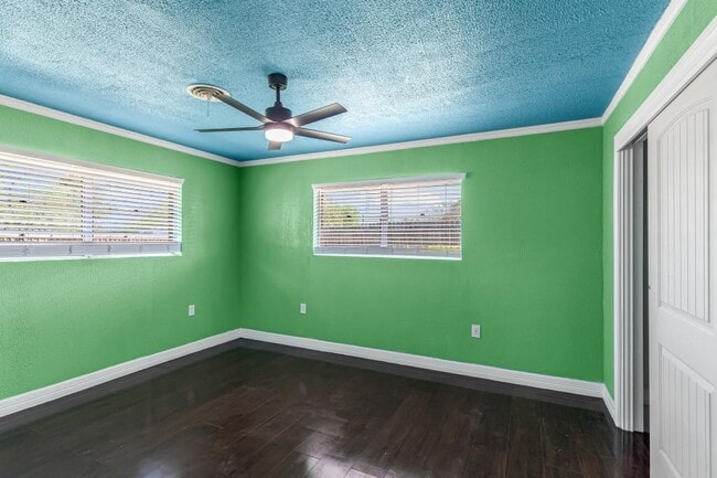 Building Photo - 207 S Temple St