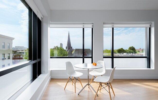 Building Photo - 627 Columbus Ave