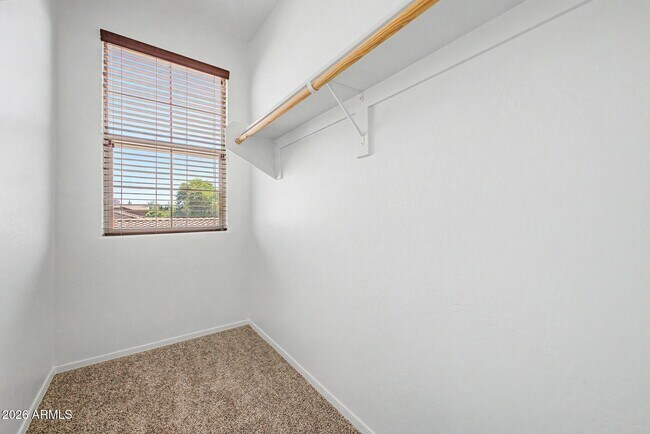 Building Photo - 15102 W Westview Dr
