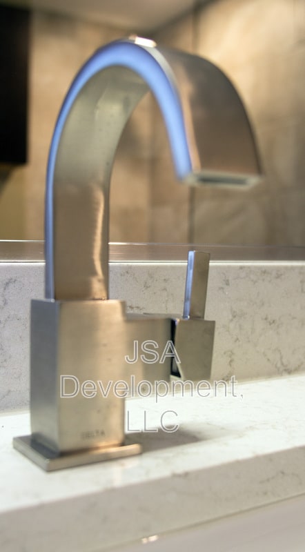 Building Photo - 611 Sycamore St