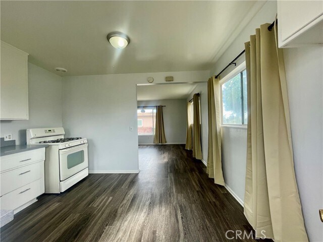 Building Photo - 538 N Fuchsia Ave