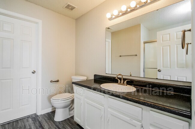 Building Photo - 5546 Bracken Dr