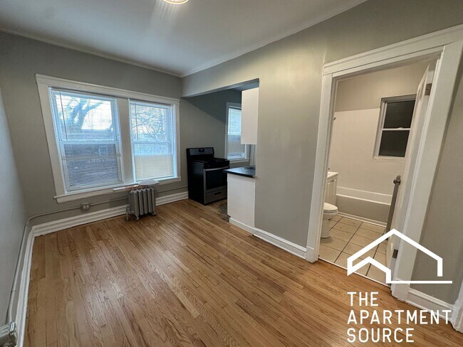 Building Photo - 4902 N St Louis Ave