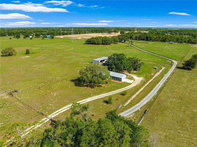 Building Photo - 3/2 Farm Home on 18.25 acres