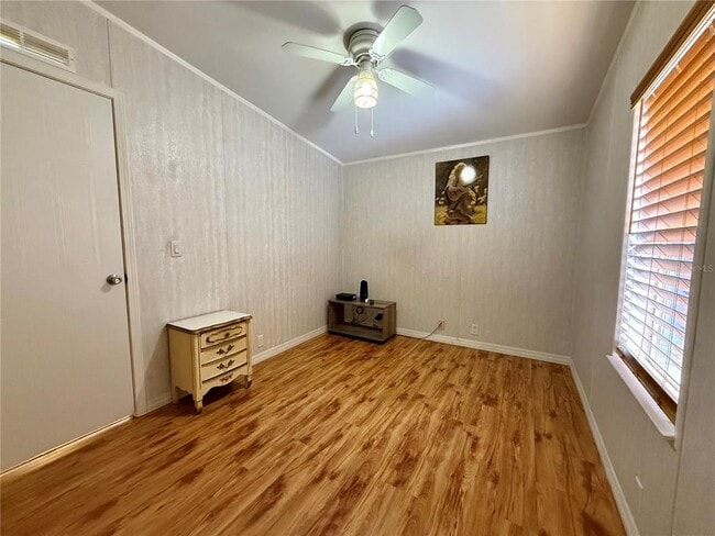 Building Photo - 10942 Poplar St NE