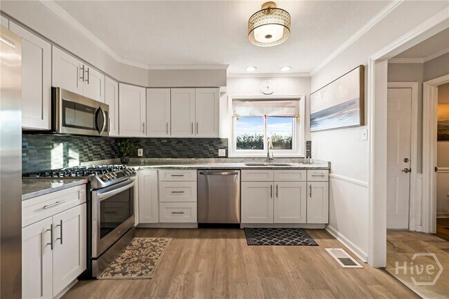 Building Photo - 12502 Apache Ave