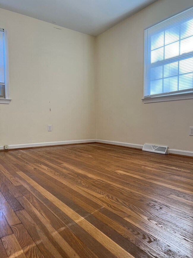 Building Photo - 8530 Orcutt Ave