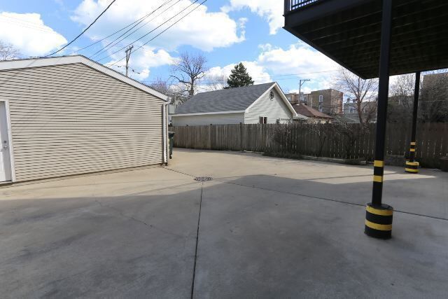 Building Photo - 4324 N Ashland Ave