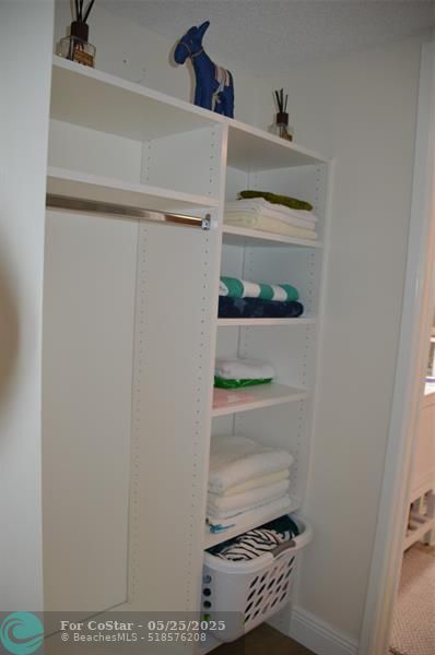 Building Photo - 3090 N Course Dr
