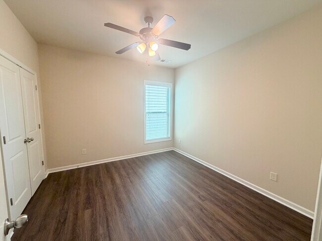 Building Photo - 5230 Brierstone Dr