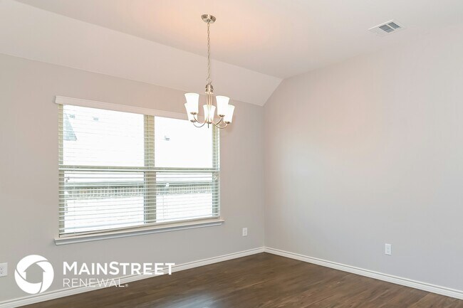 Building Photo - 571 Kara Dr