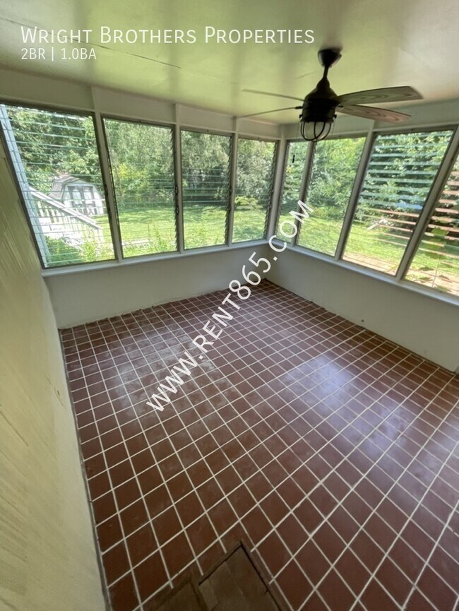 Building Photo - 327 Taliwa Dr