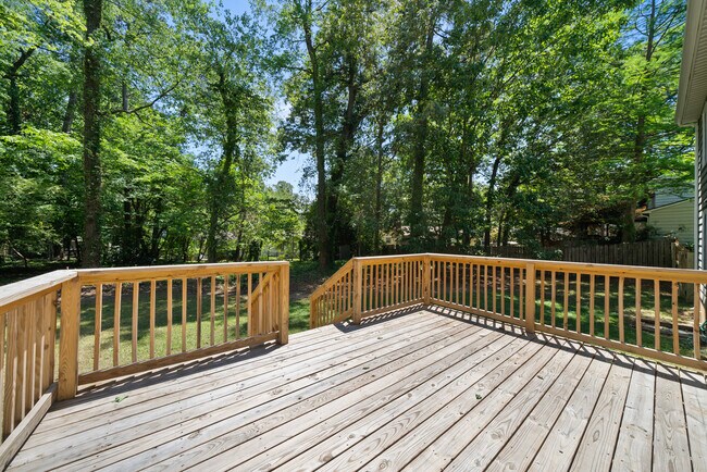 Building Photo - 2108 Treverton Pl