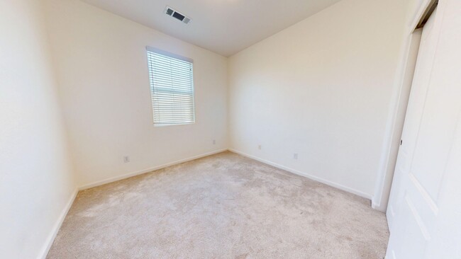 Building Photo - 5529 N Valdez