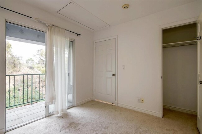 Building Photo - 8527 Wonderland Ave