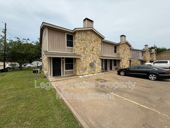 Primary Photo - 1610 Sun Valley Dr