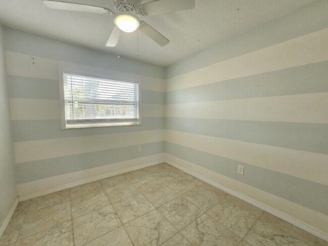 Building Photo - 1520 Cunningham Ave