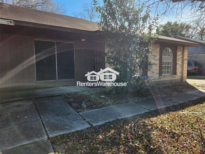 Building Photo - 2446 Autumn Springs Ln