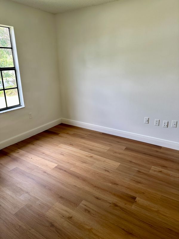 Building Photo - 1184 Sapphire St SE