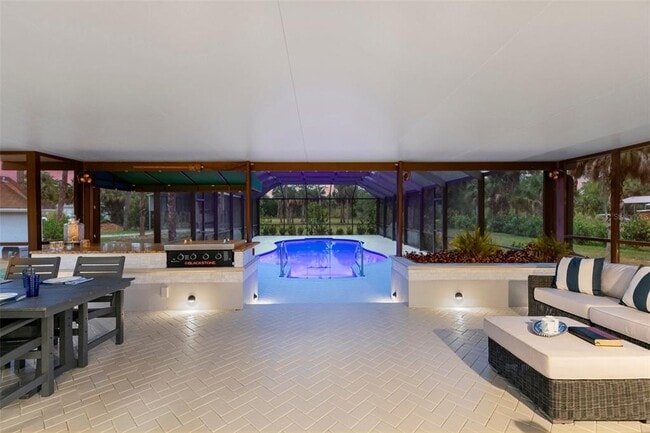 Building Photo - 1020 19th St SW