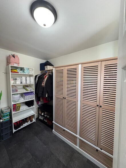 Building Photo - 8 Carter Rd