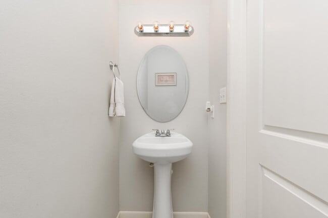 Building Photo - 204 Las Joyas Blvd