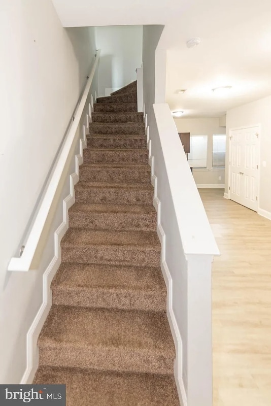 Building Photo - 3914 Ridgewood Ave