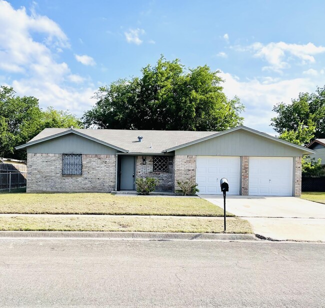 Building Photo - 1506 McCarthy Ave