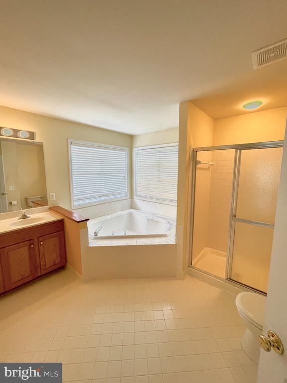 Building Photo - 9505 Wigwag Ct