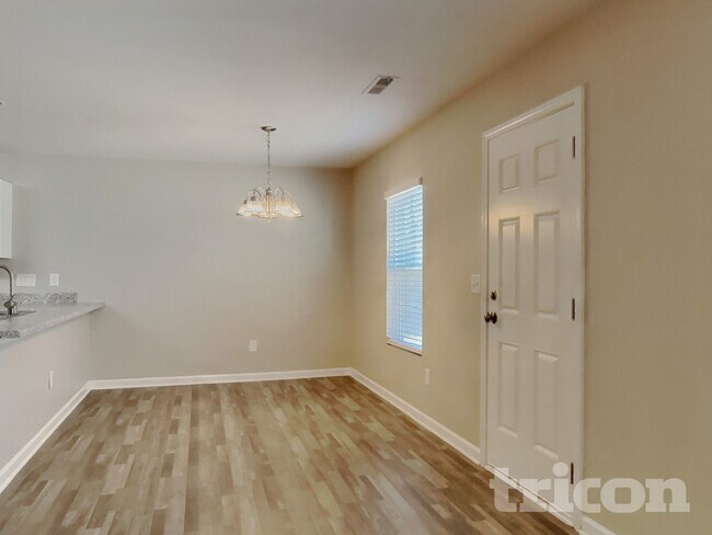 Building Photo - 1856 Northside Dr