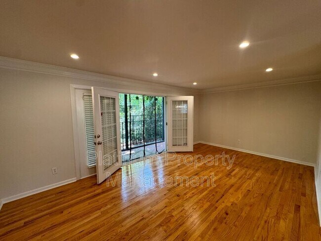 Building Photo - 311 Peachtree Hills Ave NE