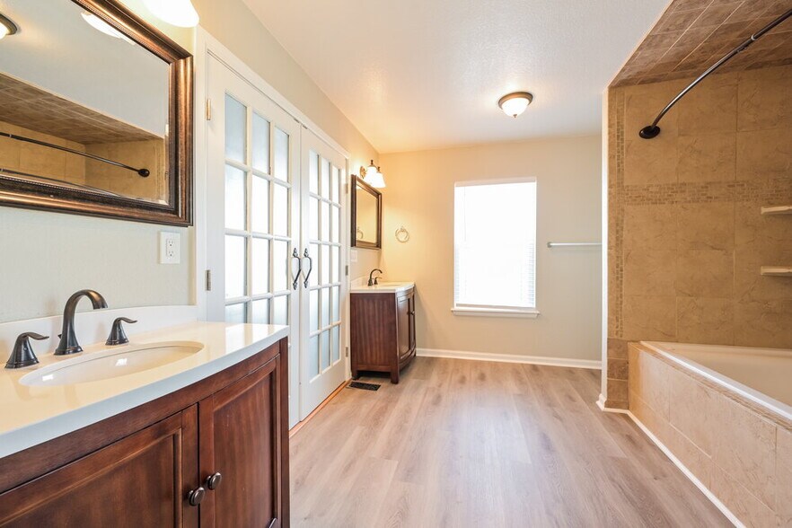 Building Photo - 4081 Delight Dr