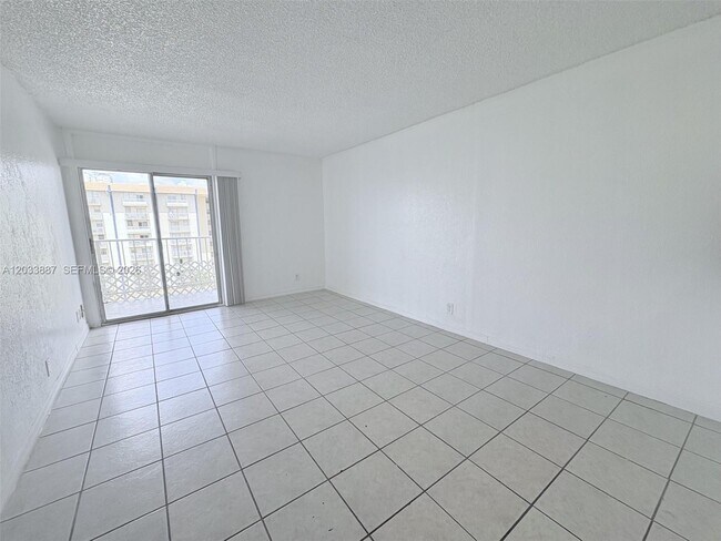 Building Photo - 4550 NW 9th St