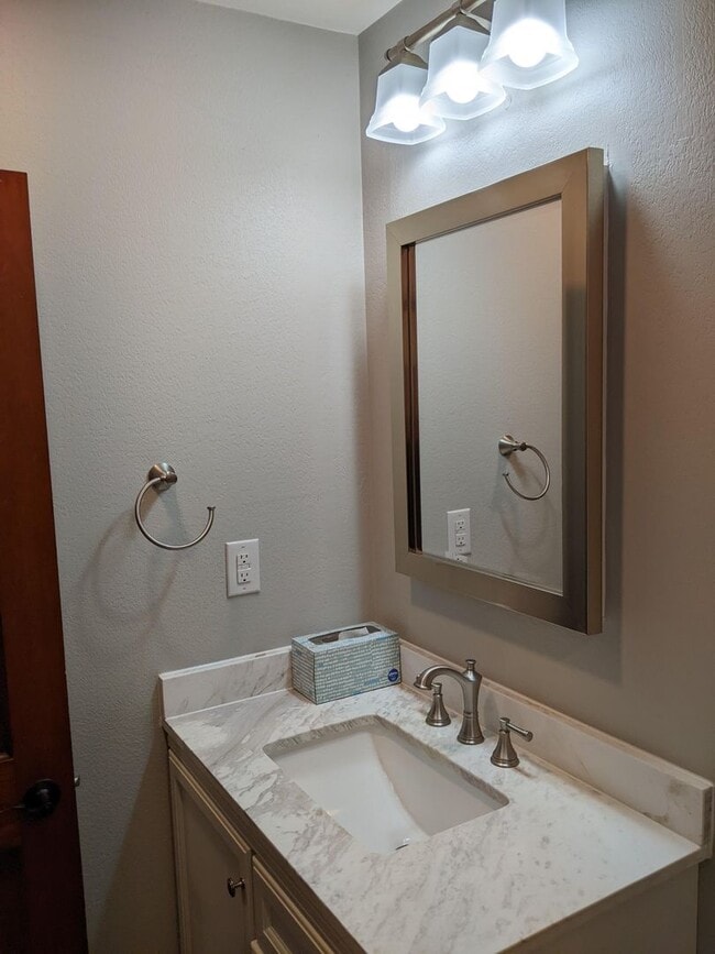 Building Photo - 5990 Idlewild Rd