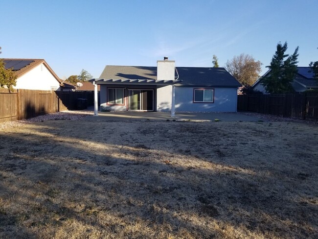 Building Photo - 2435 Marquette Way