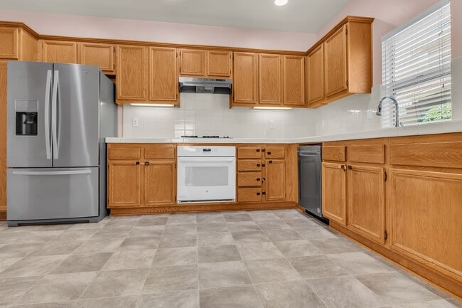 Building Photo - 2773 N Blackburn Dr